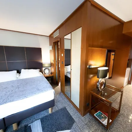 Goldstar & 4* Nice