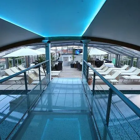 Goldstar & 4* Nice